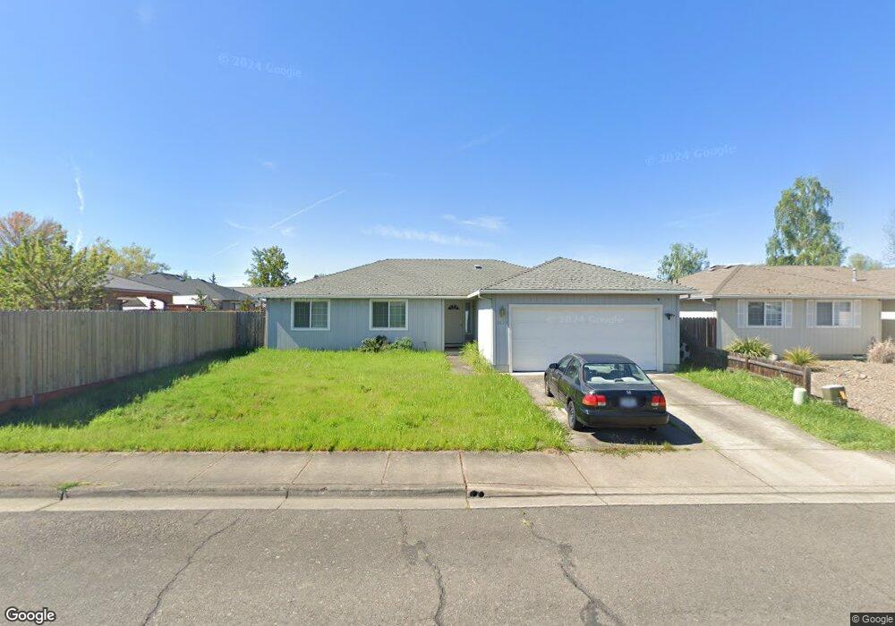 1421 Vista Dr unit 15, Central Point, OR 97502 - photo 1