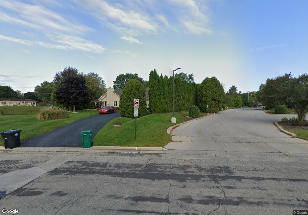 W147N7869 Northpoint Dr unit 2, Menomonee Falls, WI 53051 - photo 1