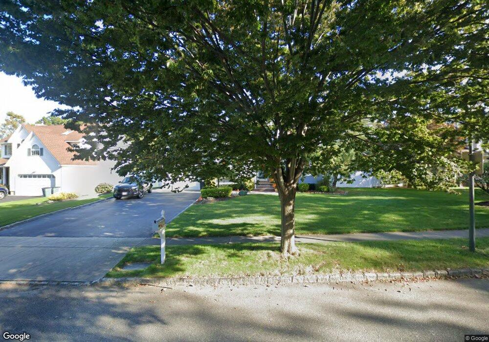 43 Long House Way, ComMacK, NY 11725 - photo 1