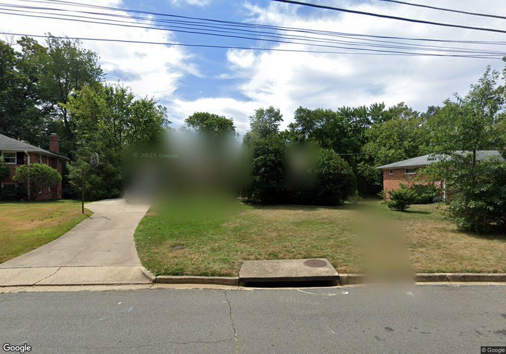 5917 Merritt Place, Falls Church, VA 22041 - photo 1