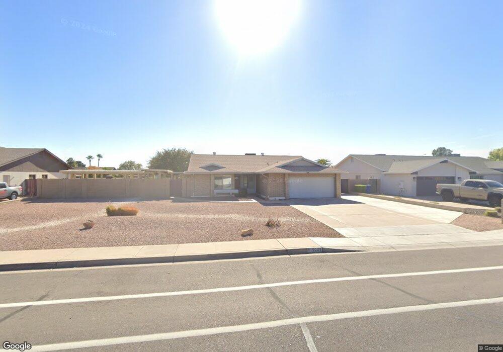 2205 W Mesquite St, Chandler, AZ 85224 - photo 1