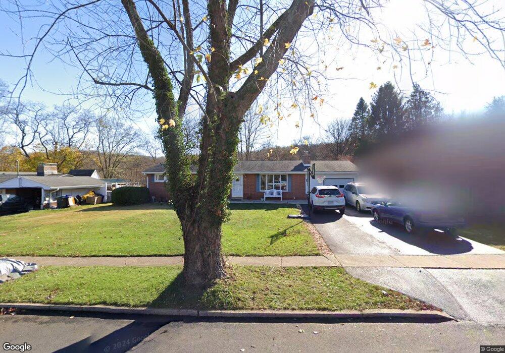 203 Oak Knoll Rd, New Cumberland, PA 17070 - photo 1