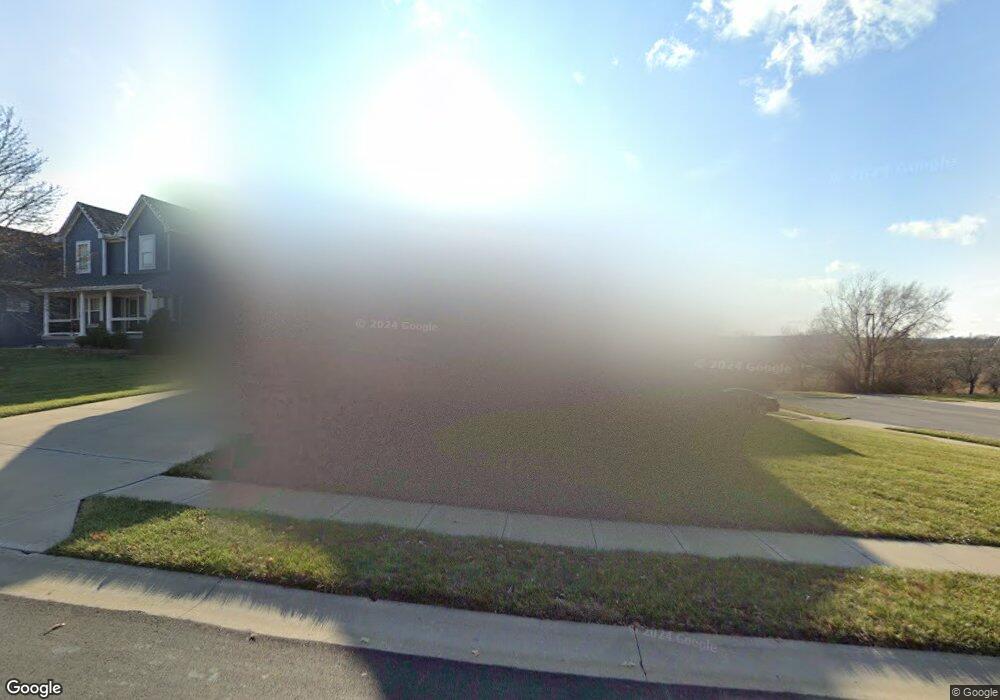 1529 Wildwood Cir, Raymore, MO 64083 - photo 1