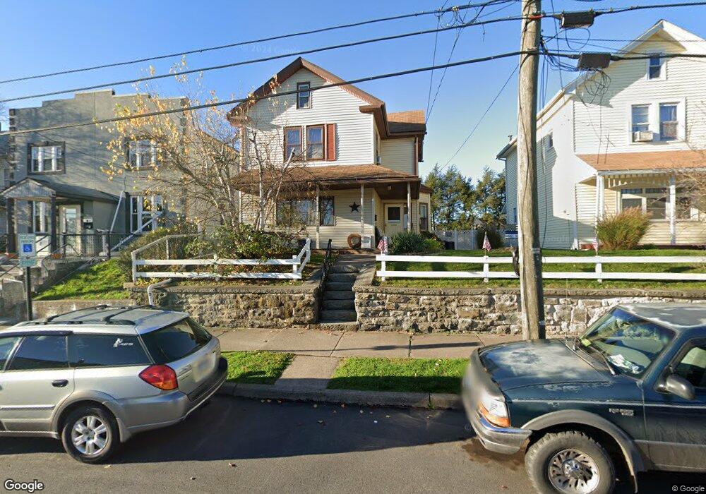 154 W Green St, Nanticoke, PA 18634 - photo 1