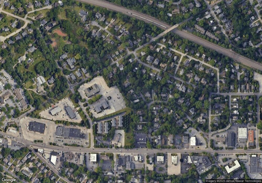 405 Windsor Ave, Wayne, PA 19087 - photo 1