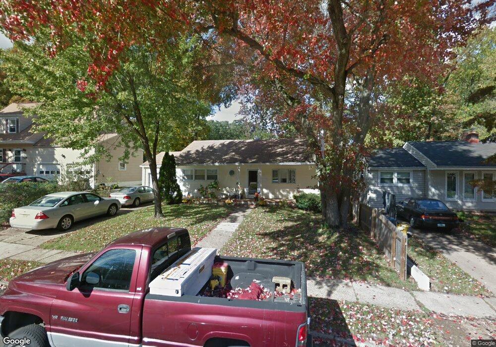 512 Sutherland Rd, Ewing, NJ 08618 - photo 1