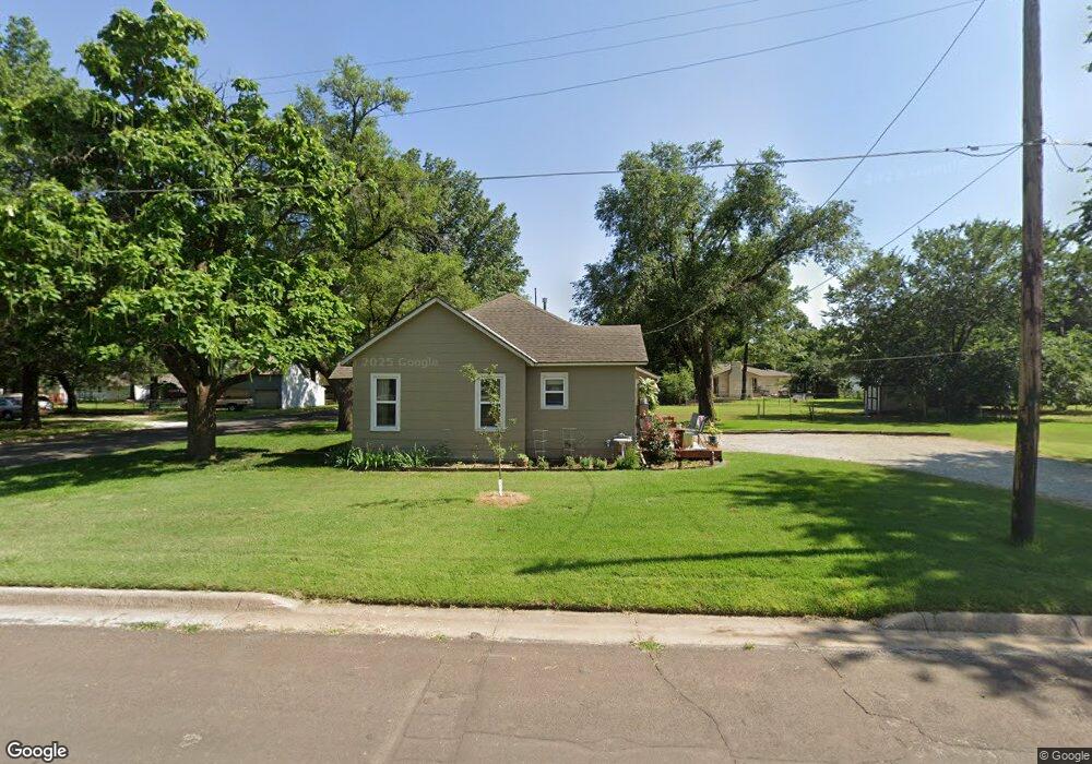 201 S 2nd St, Colwich, KS 67030 - photo 1