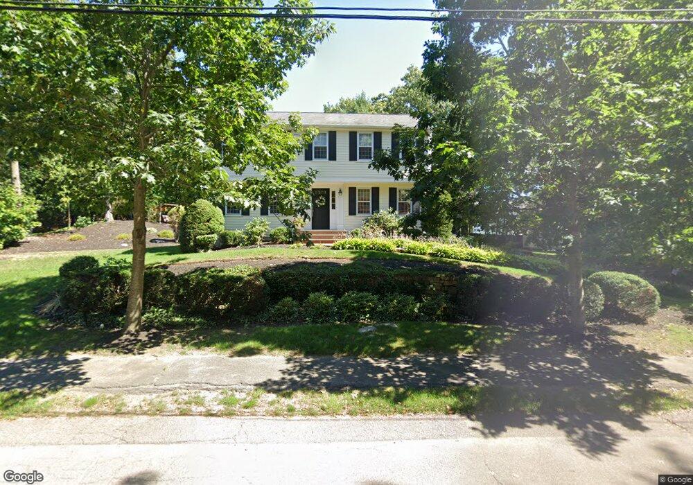 4 Stonegate Ln, Hingham, MA 02043 - photo 1