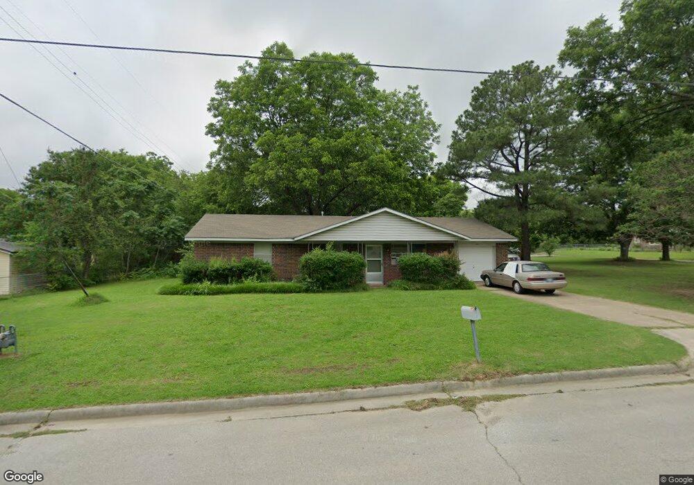 307 N St NE, Ardmore, OK 73401 - photo 1