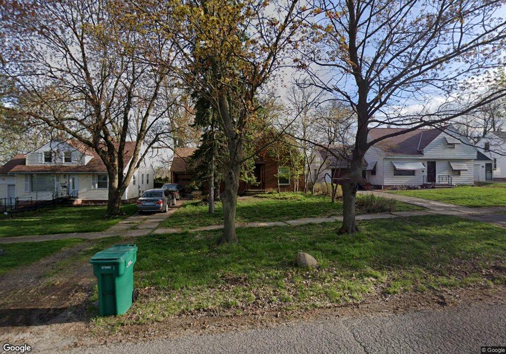 17917 Mccracken Rd, Maple Heights, OH 44137 - photo 1