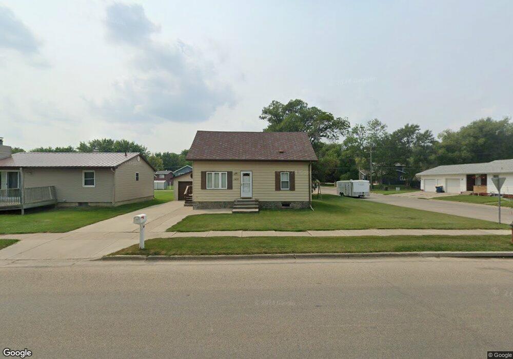 1437 4th Ave NW, Jamestown, ND 58401 - photo 1