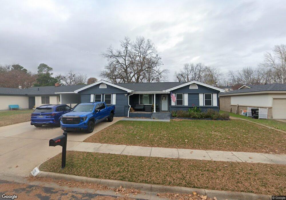 720 Willow St, Hurst, TX 76053 - photo 1