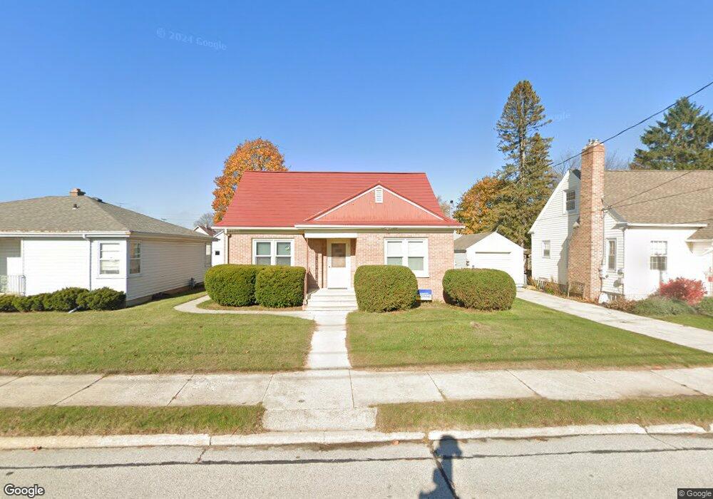 2116 30th St, Two Rivers, WI 54241 - photo 1