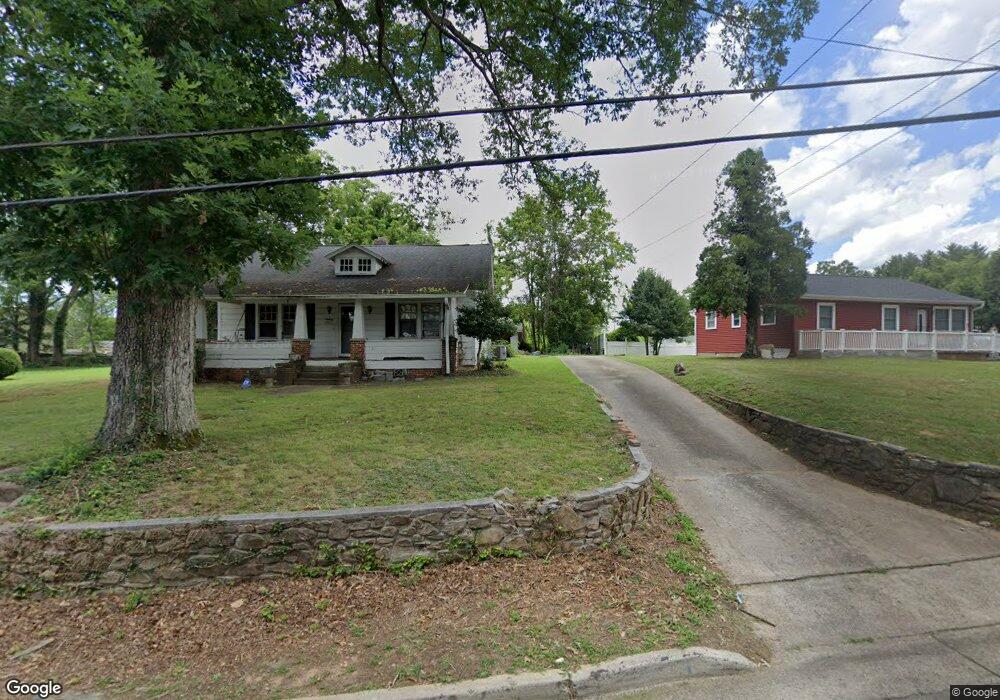 929 W Chapel Rd, Asheville, NC 28803 - photo 1