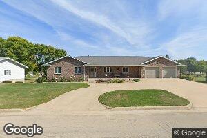 313 Hayes St SW, Cascade, IA 52033