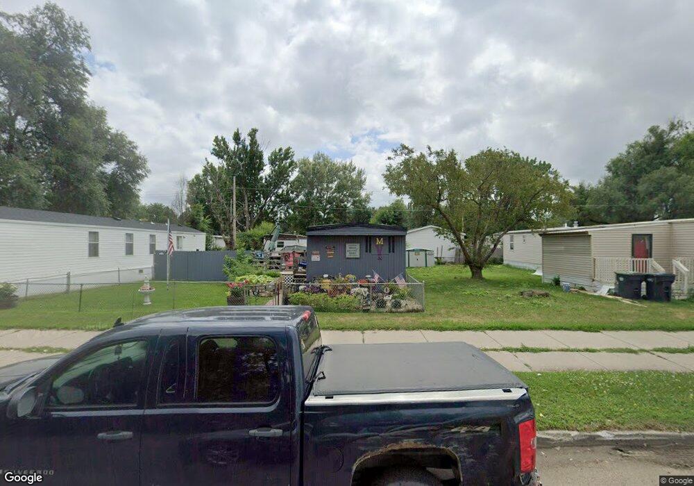 709 Elm St, Mandan, ND 58554 - photo 1