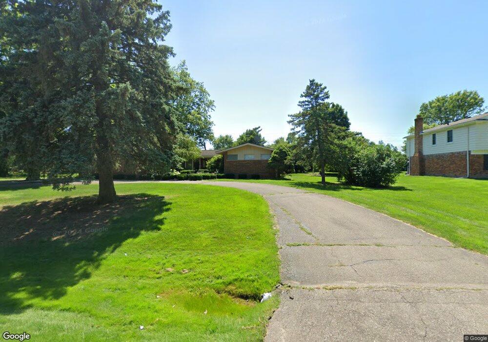 6186 Wellesley Dr, West Bloomfield, MI 48322 - photo 1