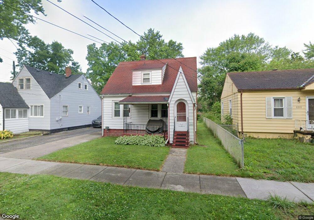 1305 Maplewood Ave, Flint, MI 48506 - photo 1