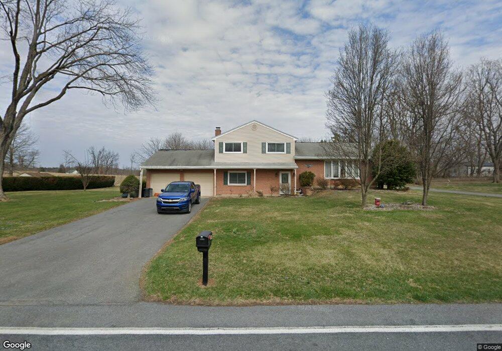 354 Snyder Rd, Reading, PA 19605 - photo 1
