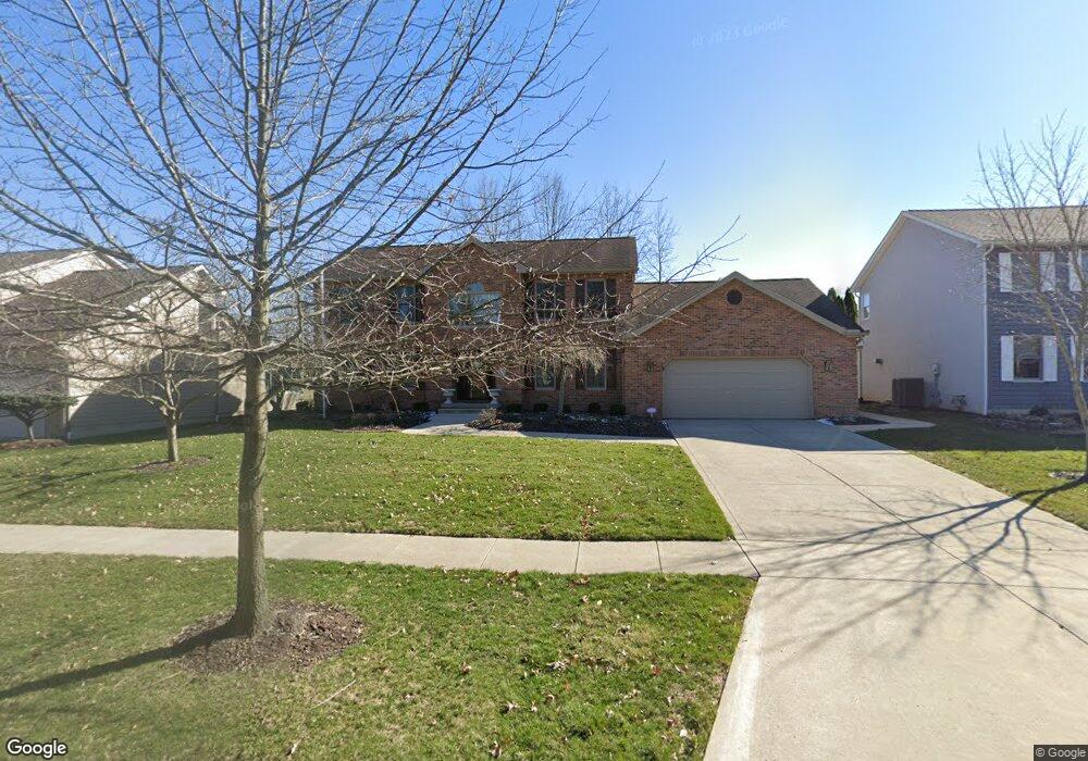 692 Wedgewood Dr, Marysville, OH 43040 - photo 1