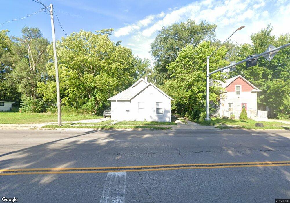 2008 Mlk jr Pkwy, Des Moines, IA 50314 - photo 1