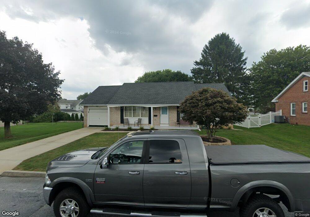 25 Half St, Hershey, PA 17033 - photo 1