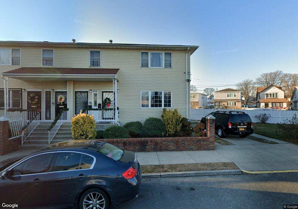 17607 Roe Rd, Jamaica, NY 11434 - photo 1