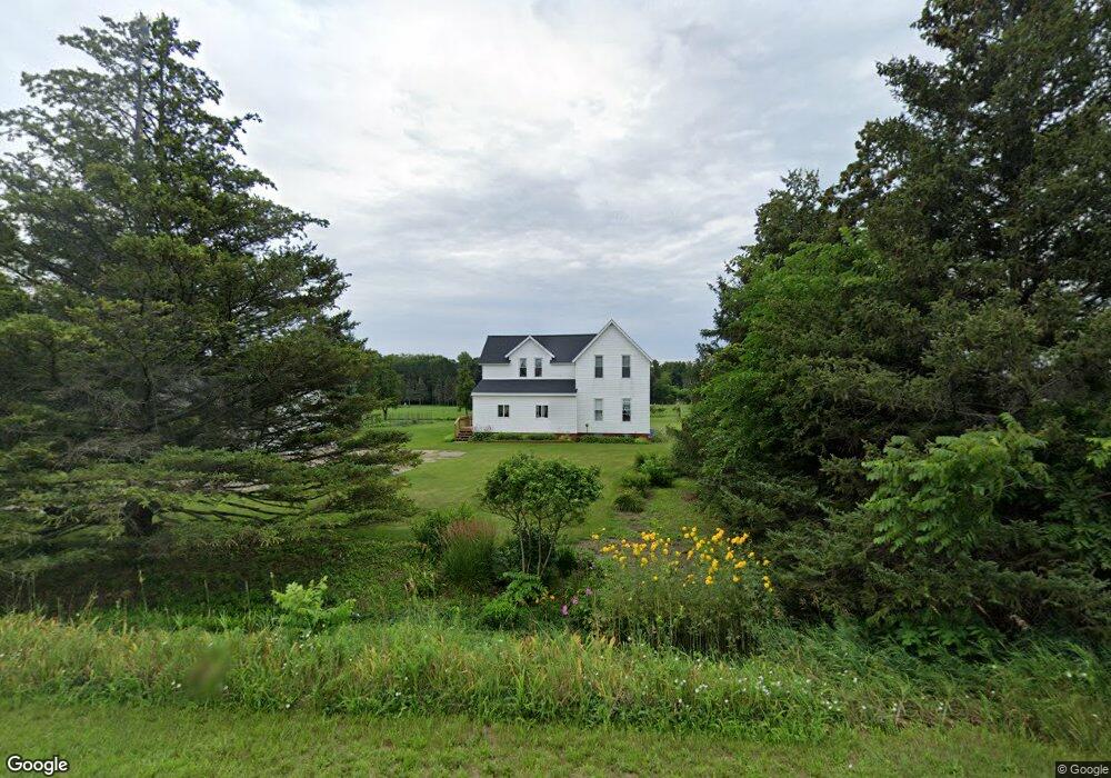 5977 Frankenmuth Rd, Vassar, MI 48768 - photo 1