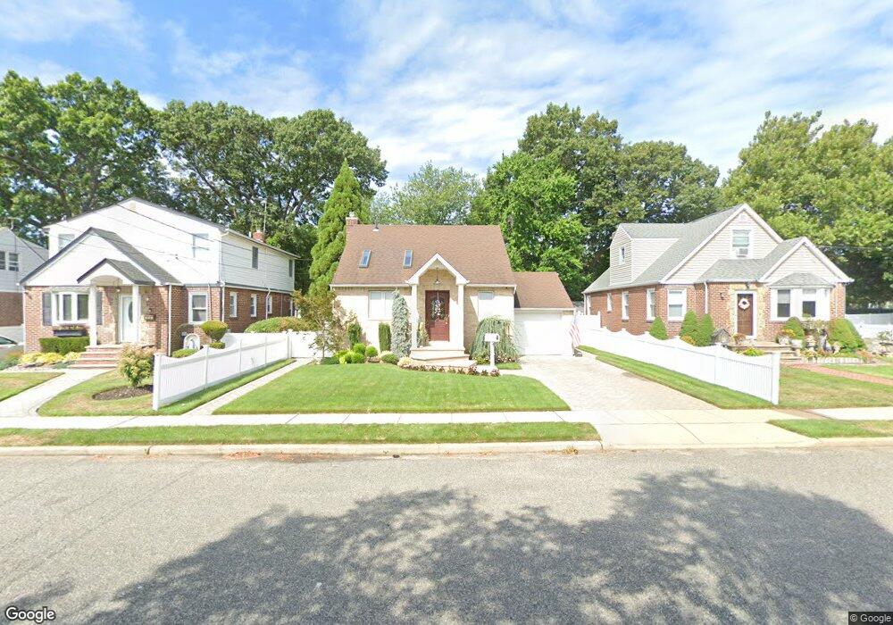 178 Claflin Blvd, Franklin Square, NY 11010 - photo 1