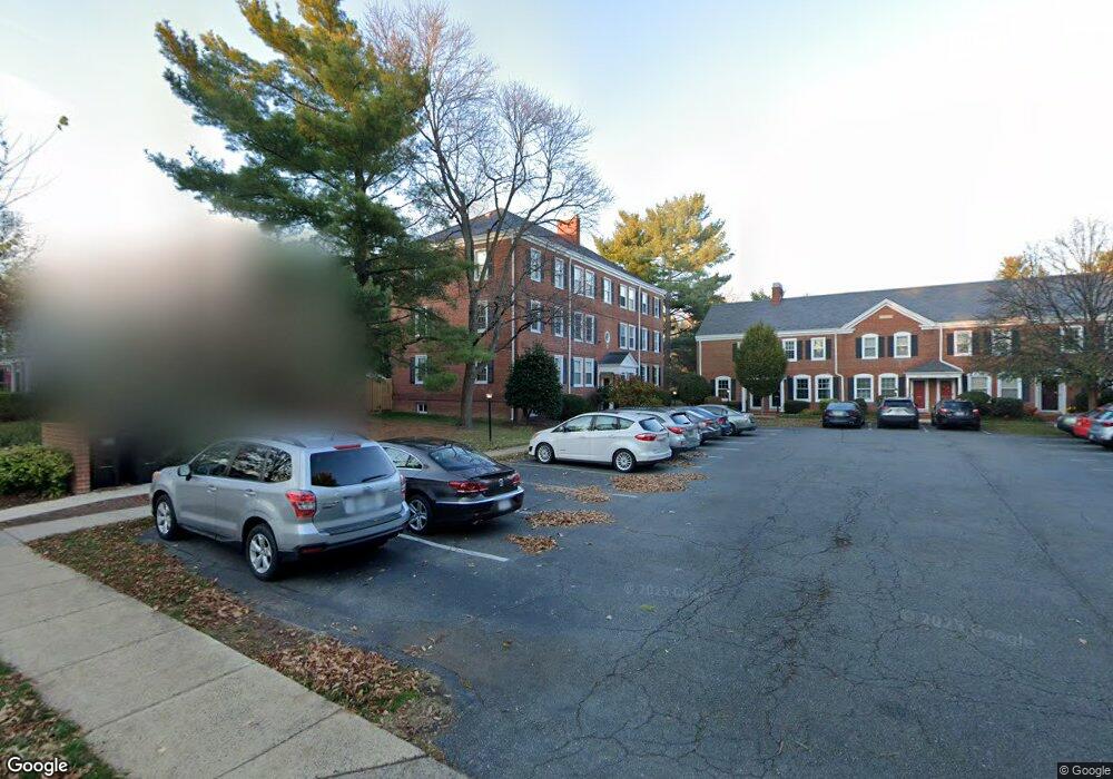 3035 S Buchanan St unit B1, Arlington, VA 22206 - photo 1