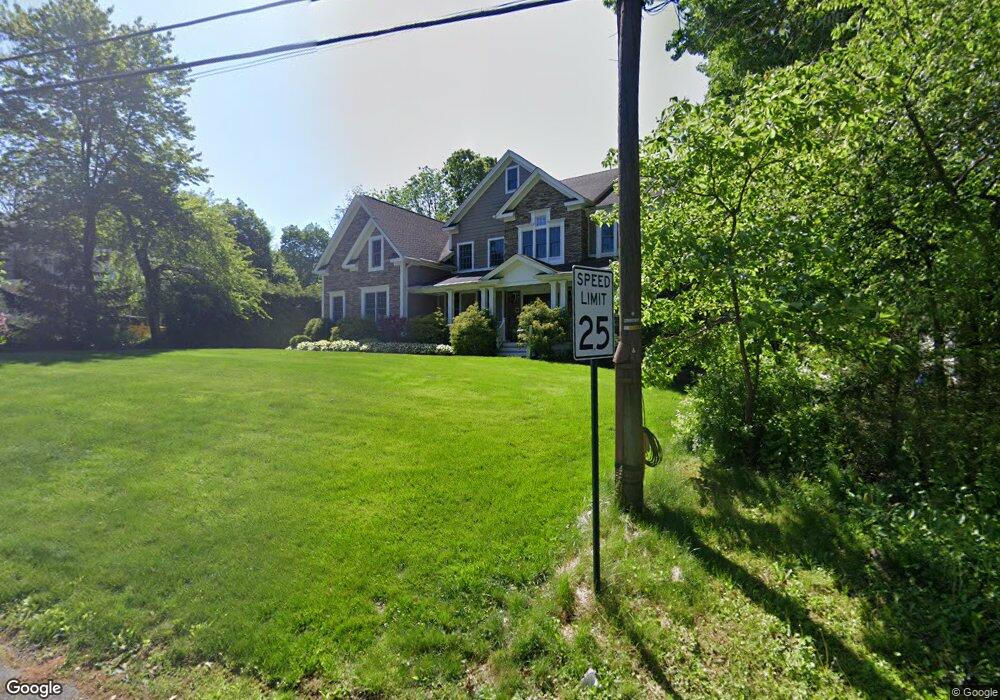 102 Oakwood Dr, New Providence, NJ 07974 - photo 1