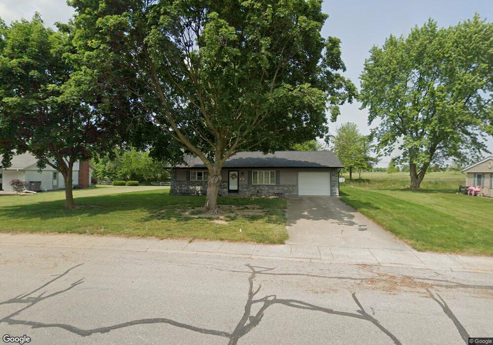 1058 E Marion St, Nappanee, IN 46550 - photo 1