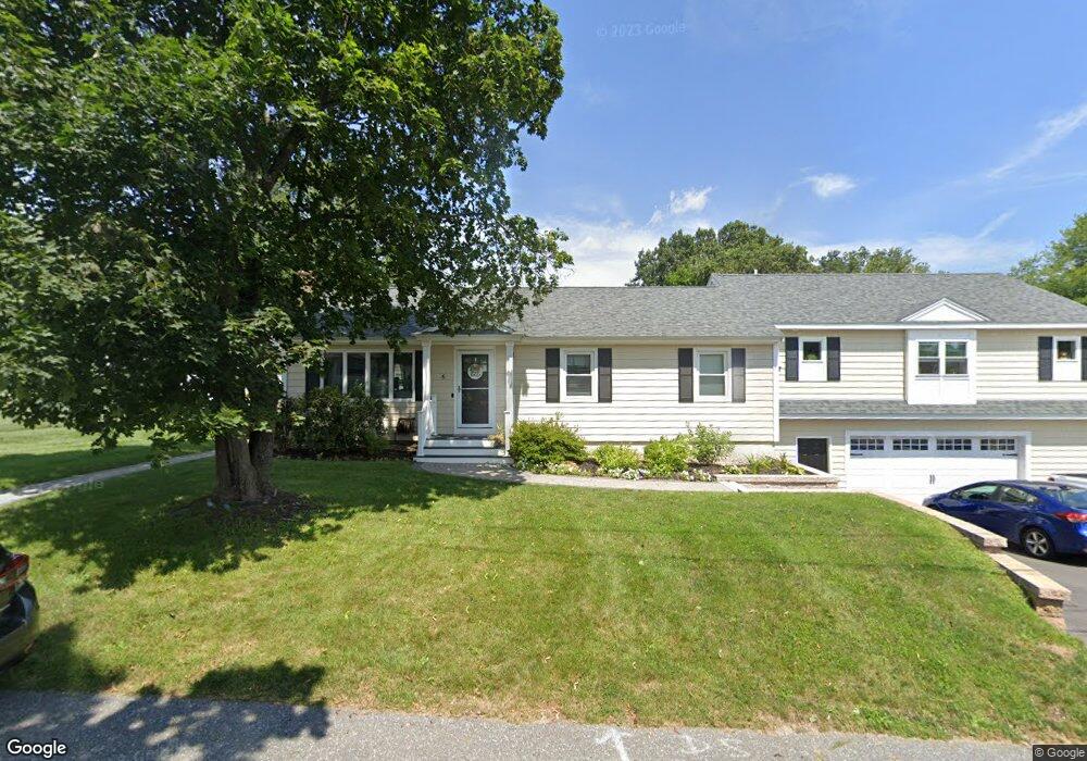 6 Robert Ave, Salem, NH 03079 - photo 1