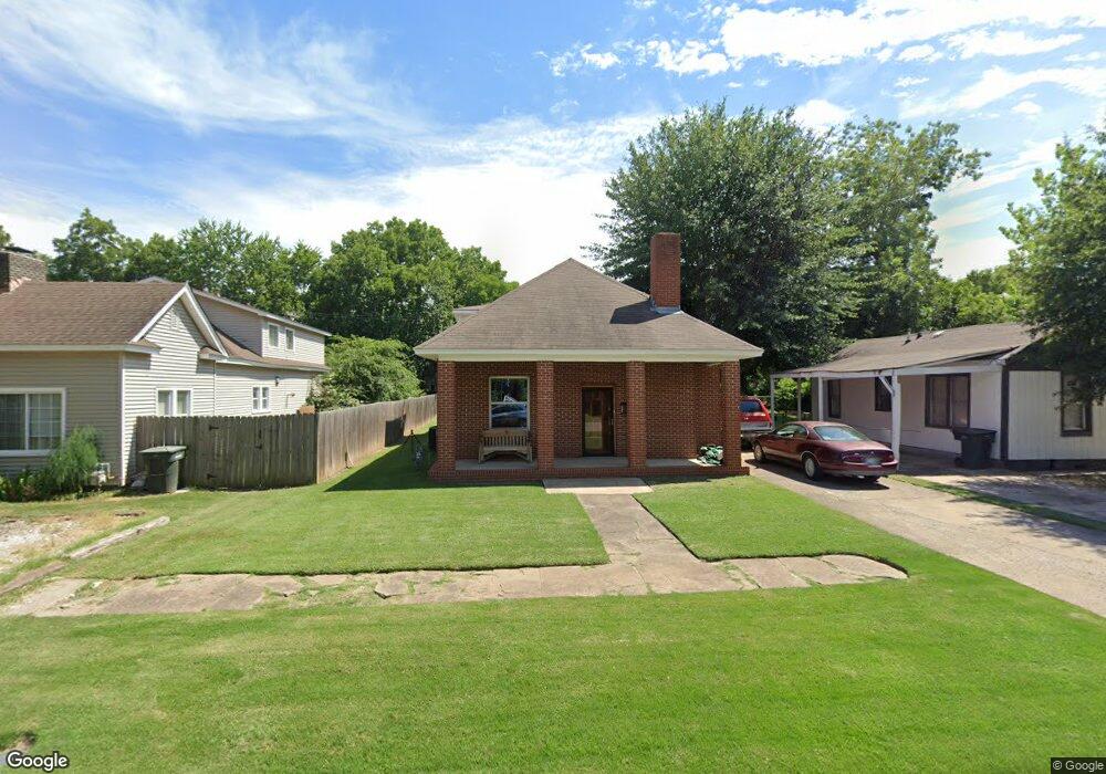 215 W 4th St, Skiatook, OK 74070 - photo 1