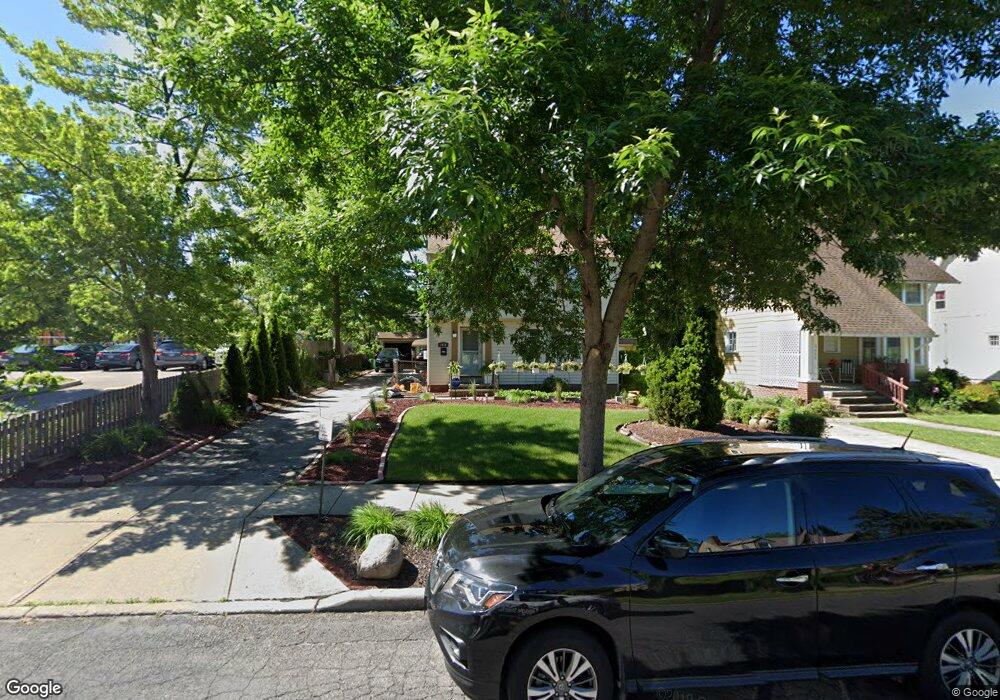 3426 Berkeley Rd, Cleveland, OH 44118 - photo 1