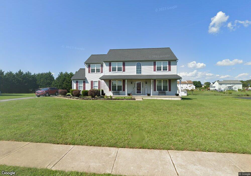 219 E Harvest Dr, New Castle, DE 19720 - photo 1