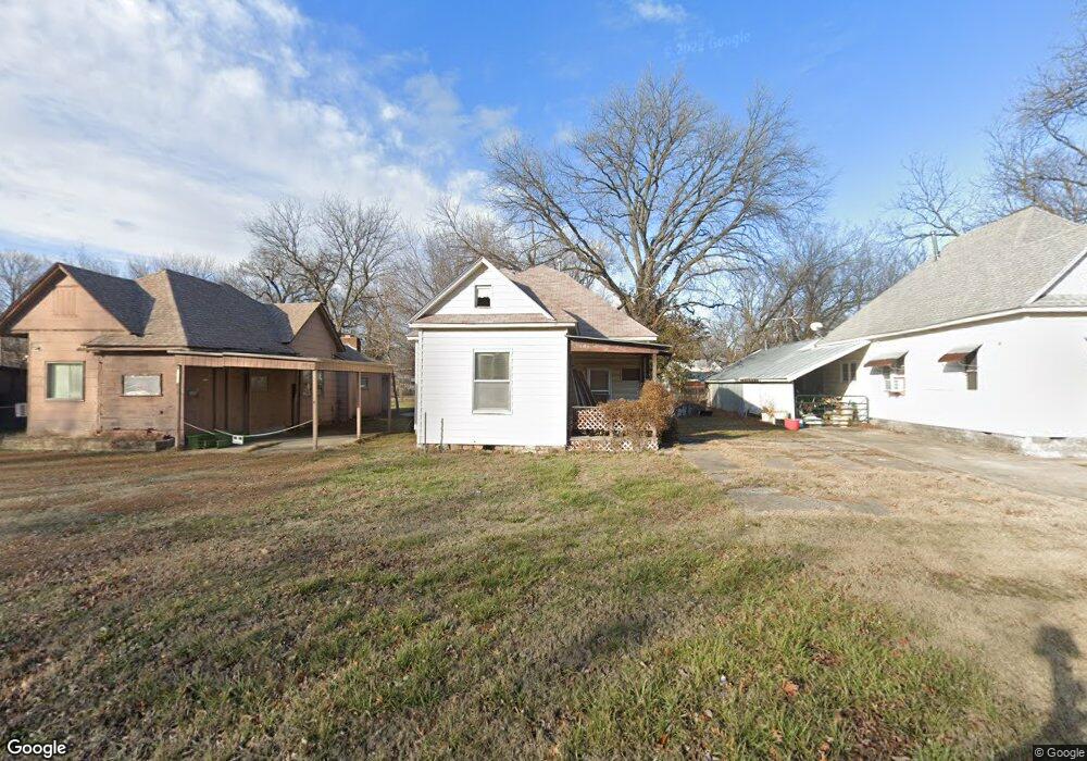 2515 Chess Ave, Parsons, KS 67357 - photo 1