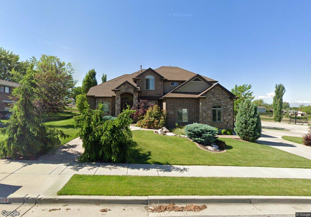 660 E Pages Ln, Centerville, UT 84014 - photo 1