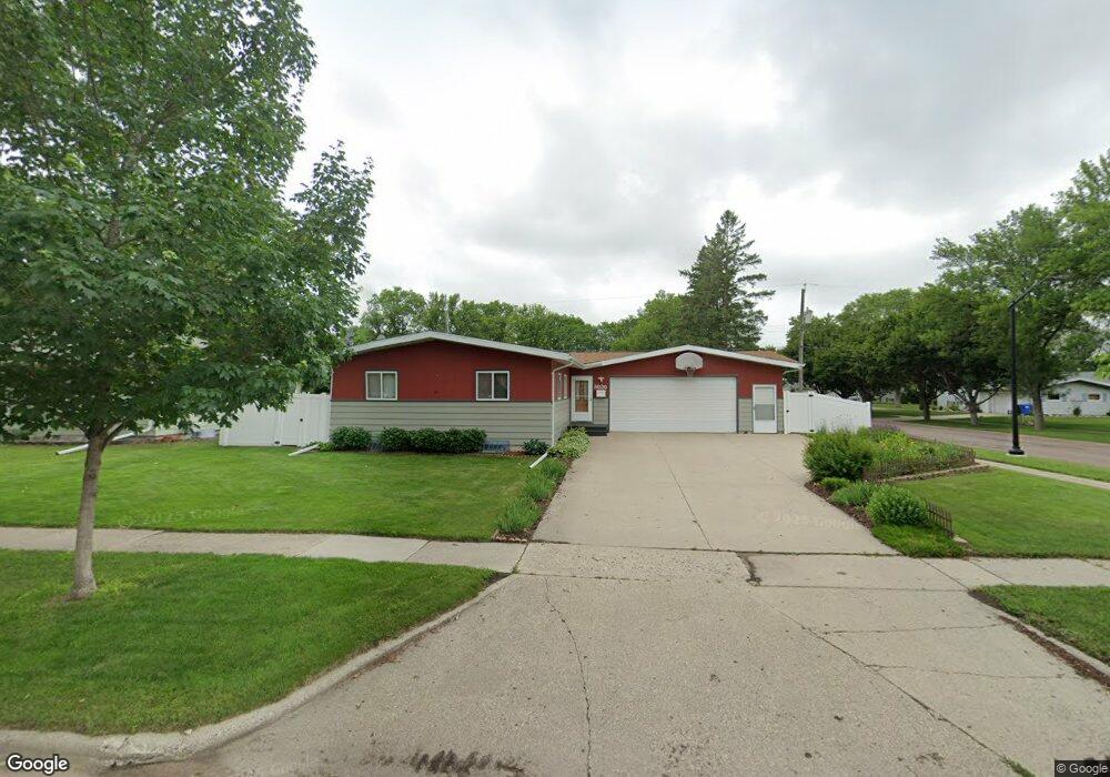 3030 8th St N, Fargo, ND 58102 - photo 1