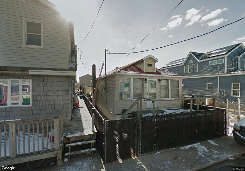 30 W 11th Rd, Broad Channel, NY 11693 - photo 1