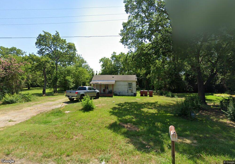 1904 N Main St, Bonham, TX 75418 - photo 1