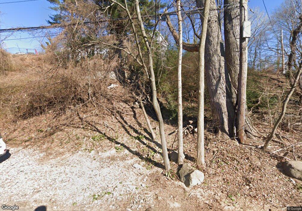 233 Greenvale Ave, Yonkers, NY 10703 - photo 1