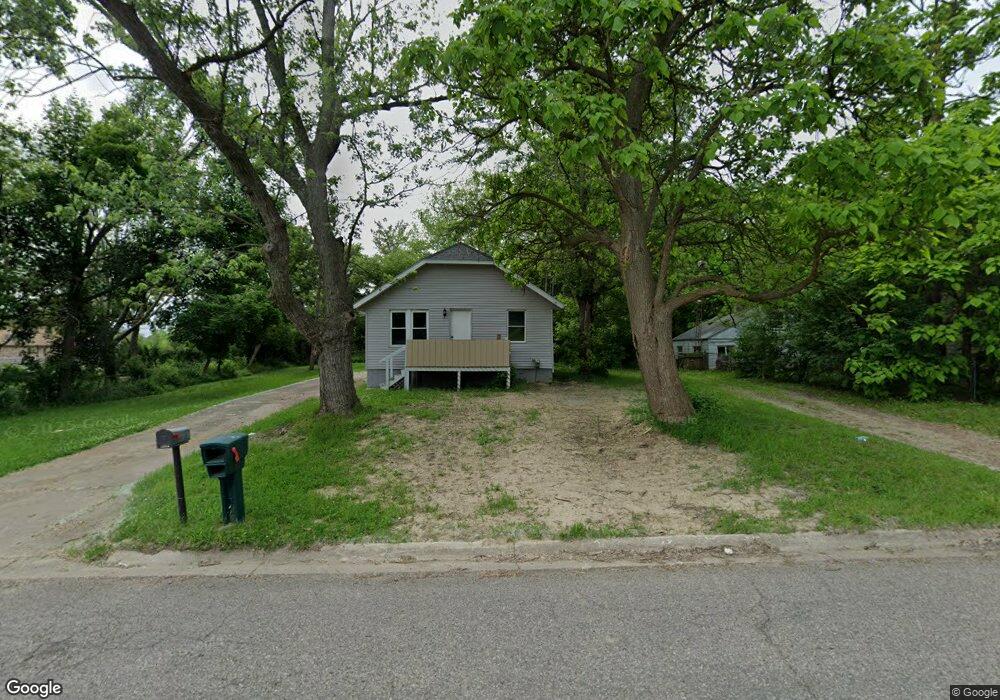 1092 E Cornell Ave, Flint, MI 48505 - photo 1
