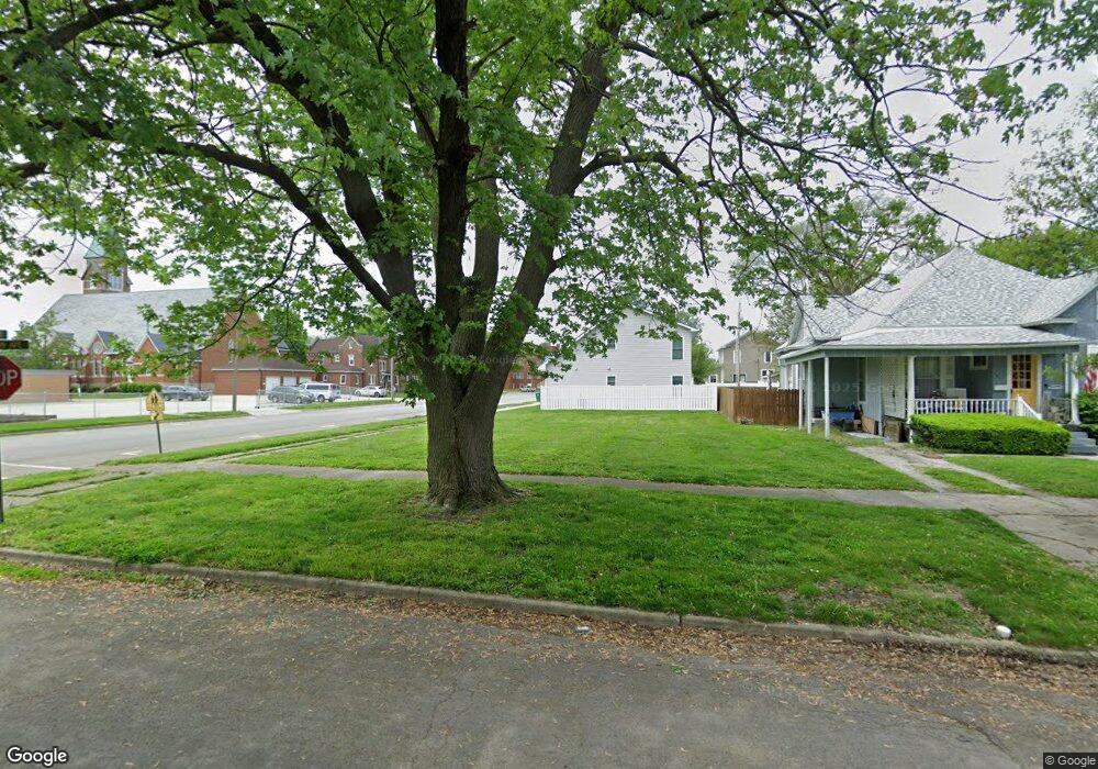 401 N 20th St, Mattoon, IL 61938 - photo 1