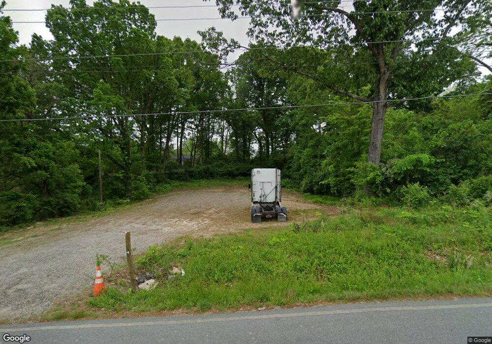 1215 Hickory Chapel Rd, High Point, NC 27260 - photo 1