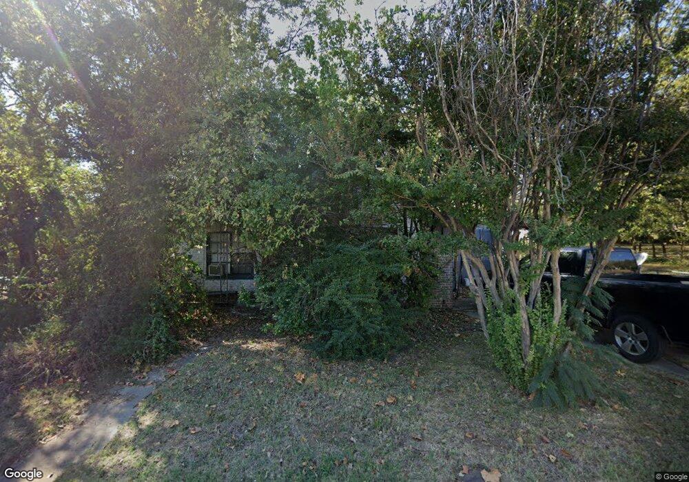 906 Hobson St, Shawnee, OK 74801 - photo 1