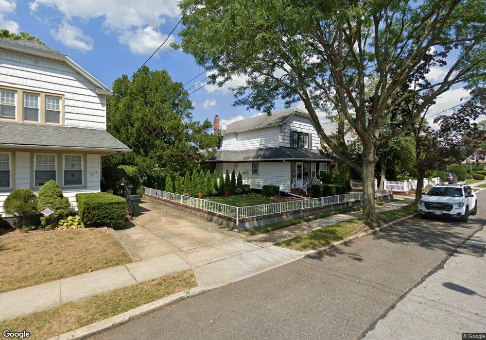 55 W Euclid St, Valley Stream, NY 11580 - photo 1