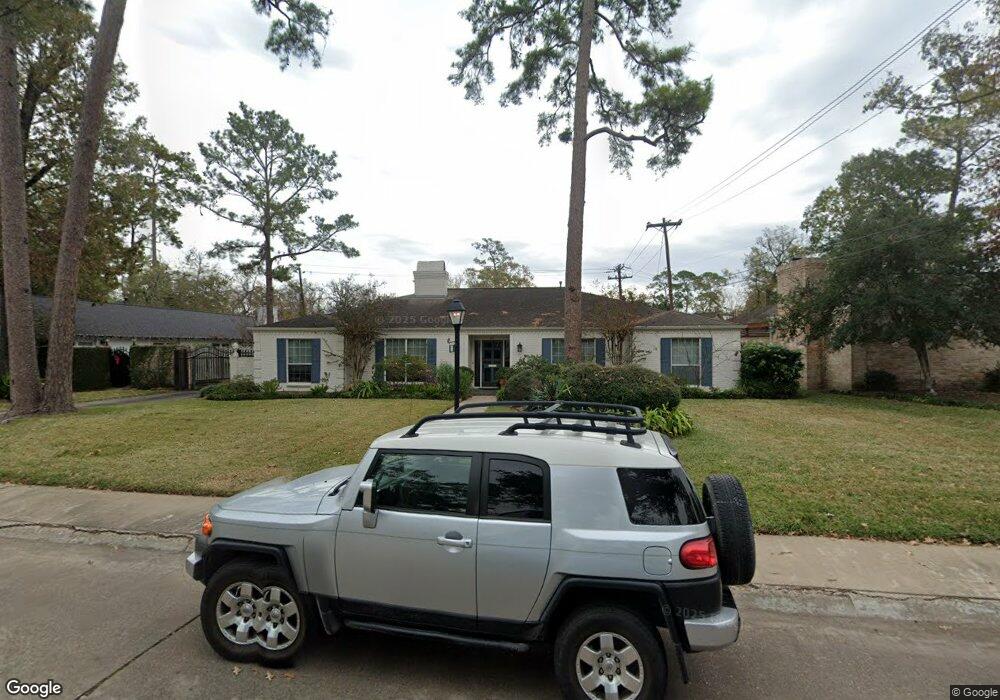 211 Briar Hill Dr, Houston, TX 77042 - photo 1