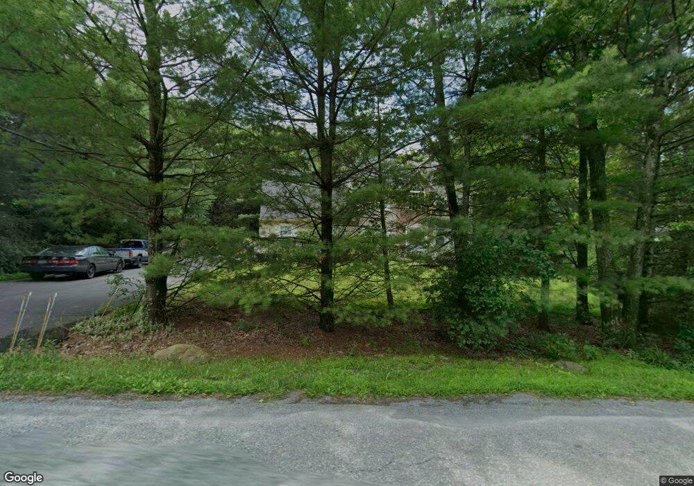 19 Chipperfield Dr, Effort, PA 18330 - photo 1