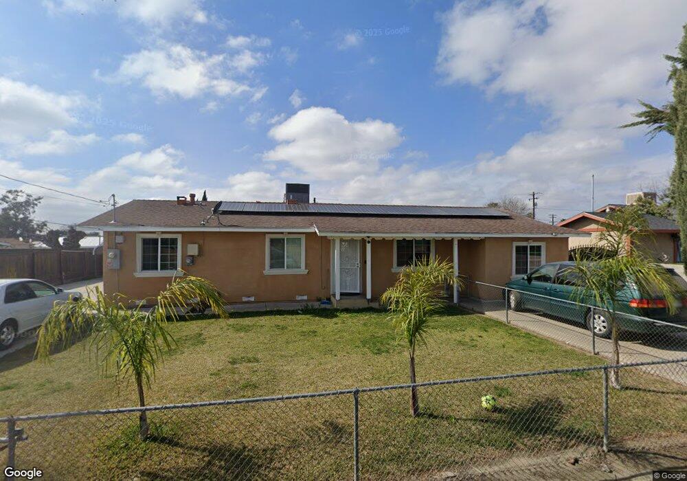 568 S Villa St, Porterville, CA 93257 - photo 1